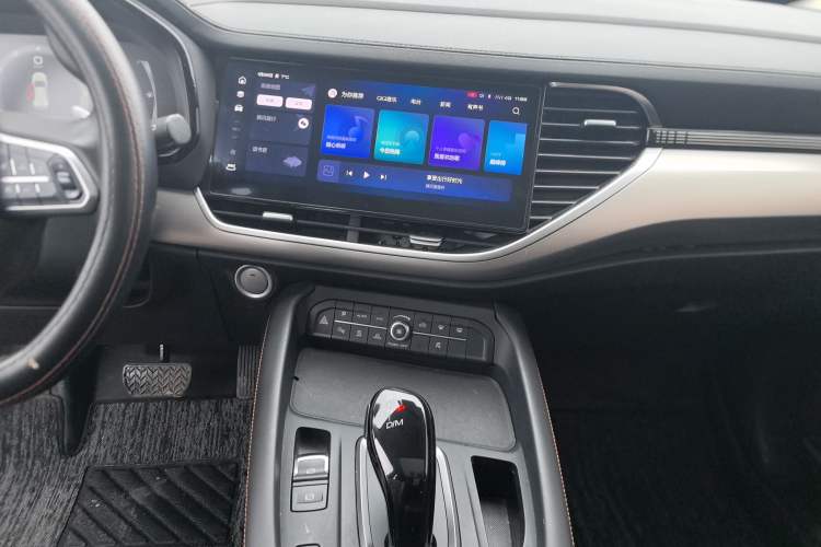 Used Haval F7 2021 1.5T Two-Wheel Drive iXuan Audio And AC Panel