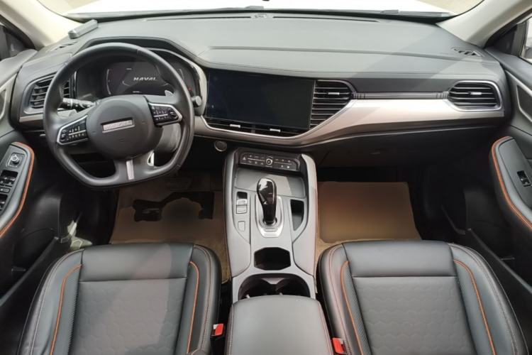 Used Haval F7 2021 2.0T Two-Wheel Drive i-Active Center Console