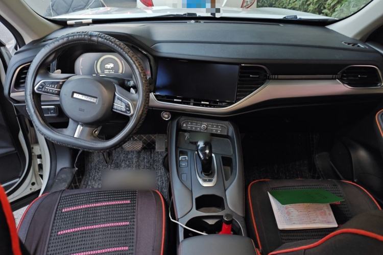 Used Haval F7 2021 1.5T Two-Wheel Drive i-Trend Center Console