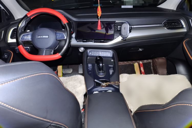 Used Haval F7 2021 1.5T Two-Wheel Drive iXuan Center Console