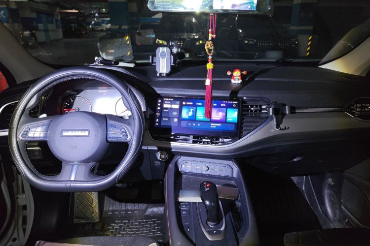 Used Haval F7 2021 1.5T Two-Wheel Drive iCool Center Console