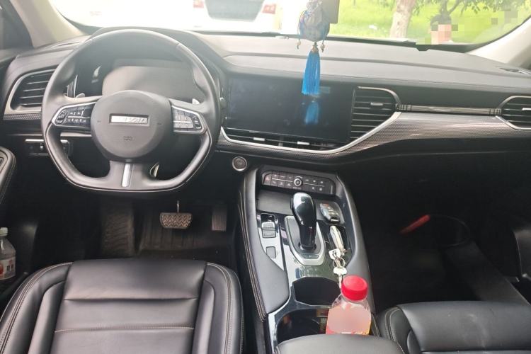 Used Haval F7 2021 1.5T Two-Wheel Drive i-Type Center Console