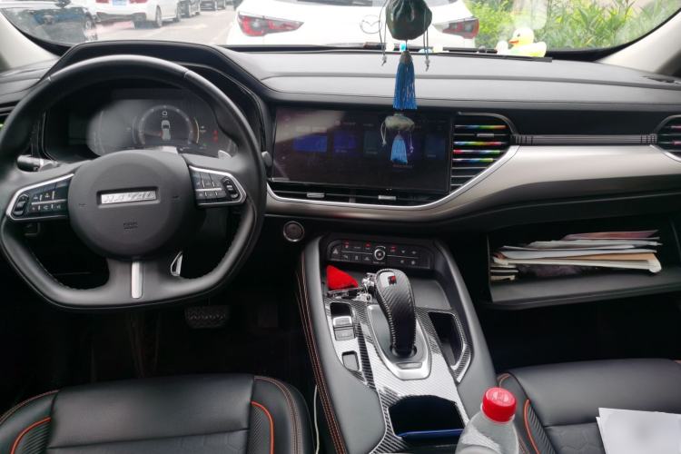 Used Haval F7 2021 1.5T Two-Wheel Drive i-Type Center Console