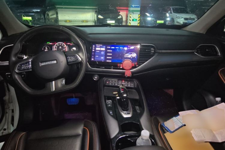 Used Haval F7 2021 1.5T Two-Wheel Drive i-Trend Center Console
