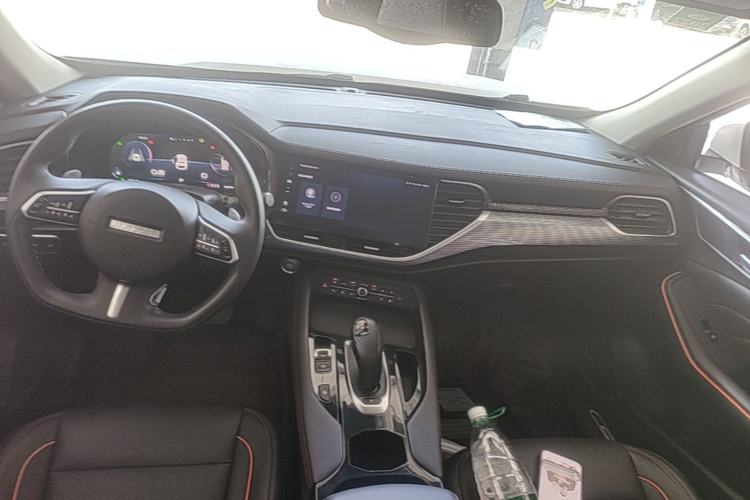 Used Haval F7 2021 1.5T Two-Wheel Drive i-Trend Center Console