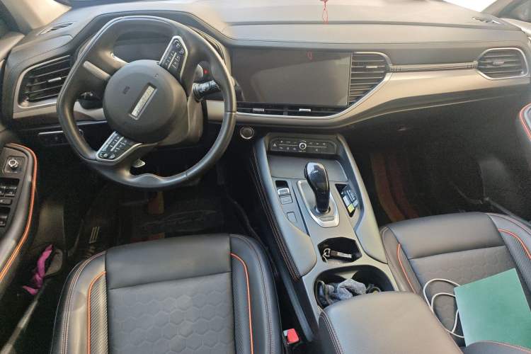 Used Haval F7 2021 1.5T Two-Wheel Drive iXuan Center Console
