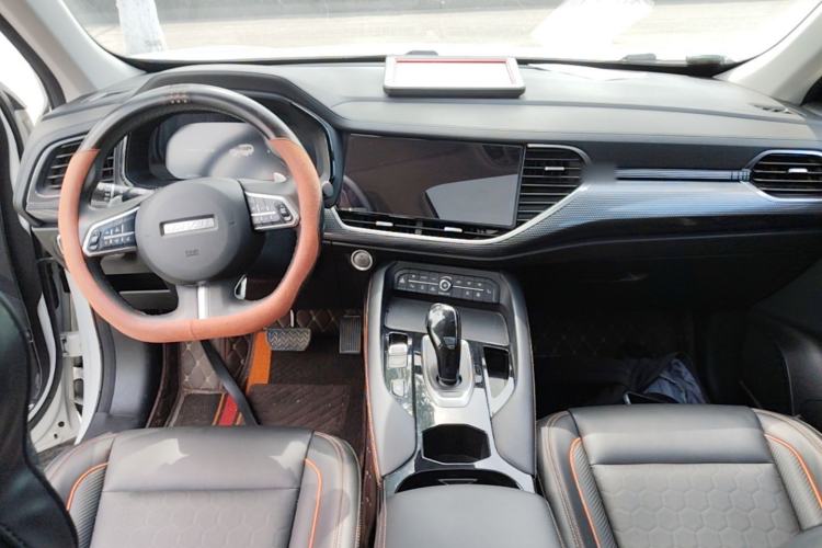 Used Haval F7 2021 1.5T Two-Wheel Drive i-Trend Center Console