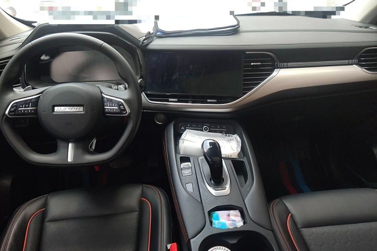 Used Haval F7 2021 1.5T Two-Wheel Drive i-Type Center Console