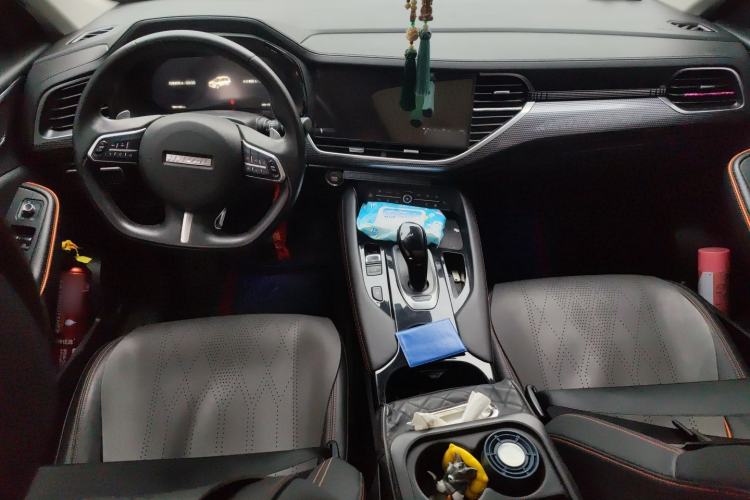 Used Haval F7 2021 1.5T Two-Wheel Drive i-Trend Center Console