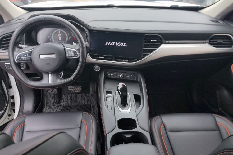 Used Haval F7 2021 1.5T Two-Wheel Drive iXuan Center Console