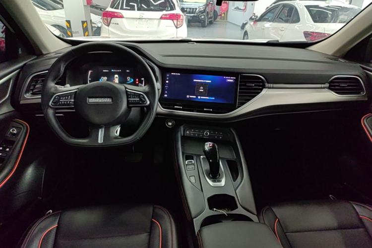 Used Haval F7 2021 1.5T Two-Wheel Drive i-Type Center Console