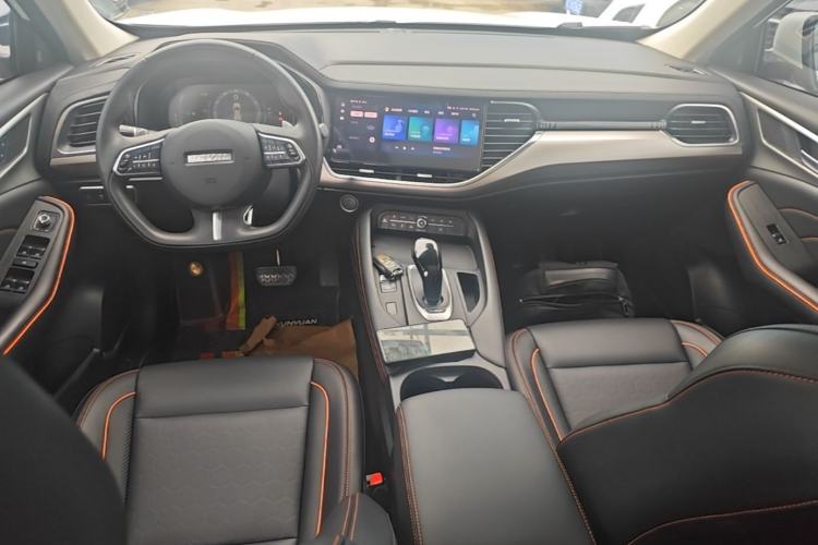 Used Haval F7 2021 1.5T Two-Wheel Drive iXuan Center Console