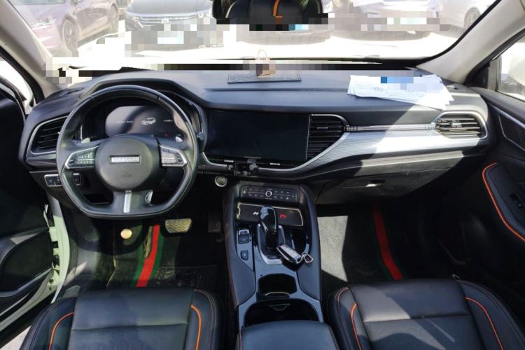 Used Haval F7 2021 2.0T All-Wheel Drive iJoy Center Console