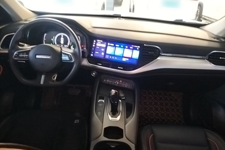 Used Haval F7 2021 1.5T Two-Wheel Drive i-Type Center Console