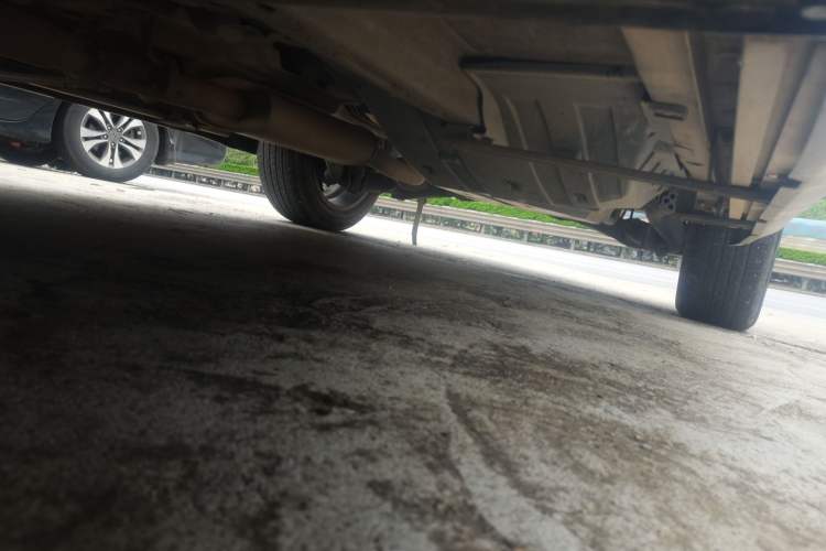 Used Haval F7 2021 2.0T Two-Wheel Drive i-Van Chassis Front Left