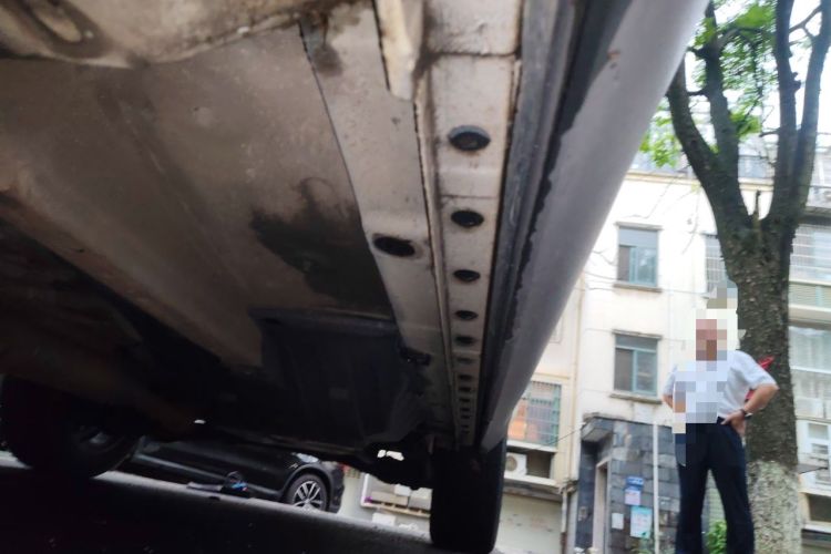 Used Haval F7 2021 2.0T Two-Wheel Drive i-Van Chassis Front Left