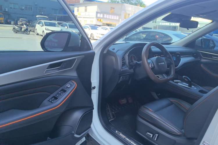 Used Haval F7 2021 2.0T Two-Wheel Drive i-Active Driver Seat