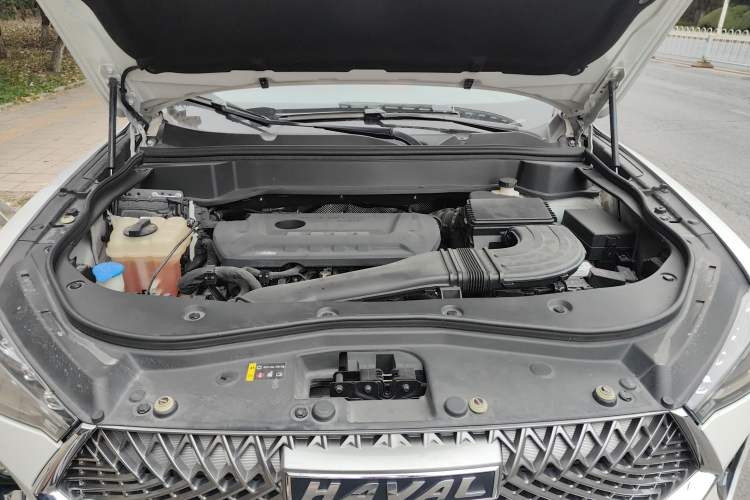 Used Haval F7 2021 2.0T Two-Wheel Drive i-Van Engine Bay