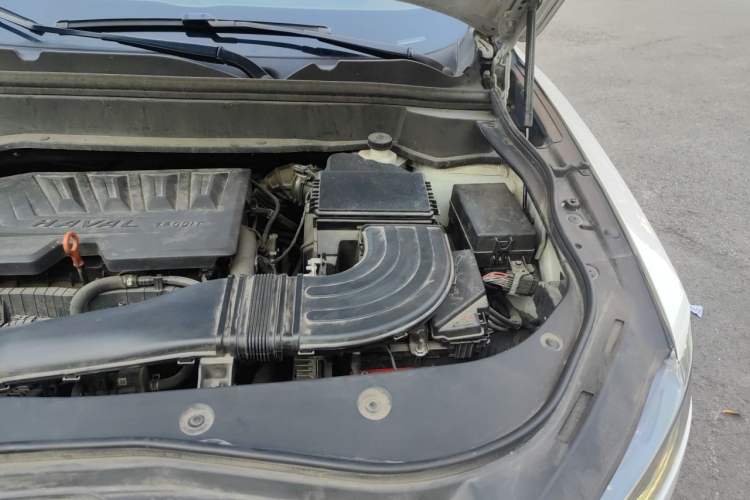 Used Haval F7 2021 1.5T Two-Wheel Drive i-Type Engine Bay Left