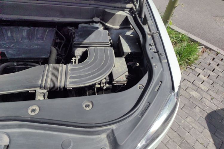 Used Haval F7 2021 1.5T Two-Wheel Drive iXuan Engine Bay Left