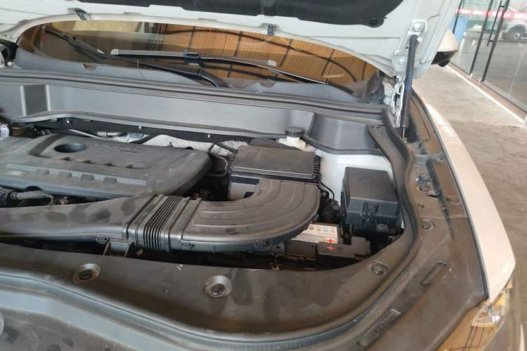 Used Haval F7 2021 2.0T Two-Wheel Drive i-Van Engine Bay Left