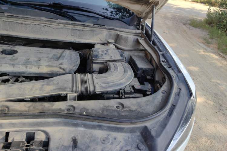 Used Haval F7 2021 2.0T All-Wheel Drive iJoy Engine Bay Left