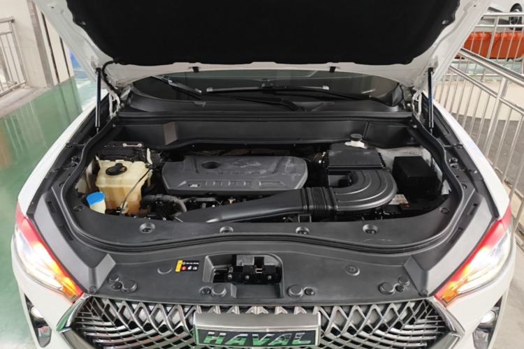Used Haval F7 2021 2.0T Two-Wheel Drive i-Active Engine Bay