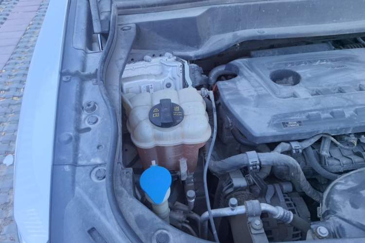 Used Haval F7 2021 2.0T All-Wheel Drive iJoy Engine Bay Right