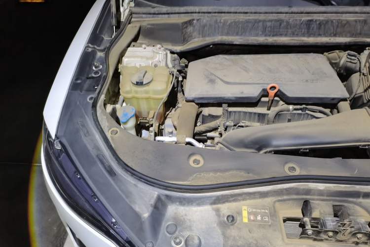 Used Haval F7 2021 1.5T Two-Wheel Drive iXuan Engine Bay Right