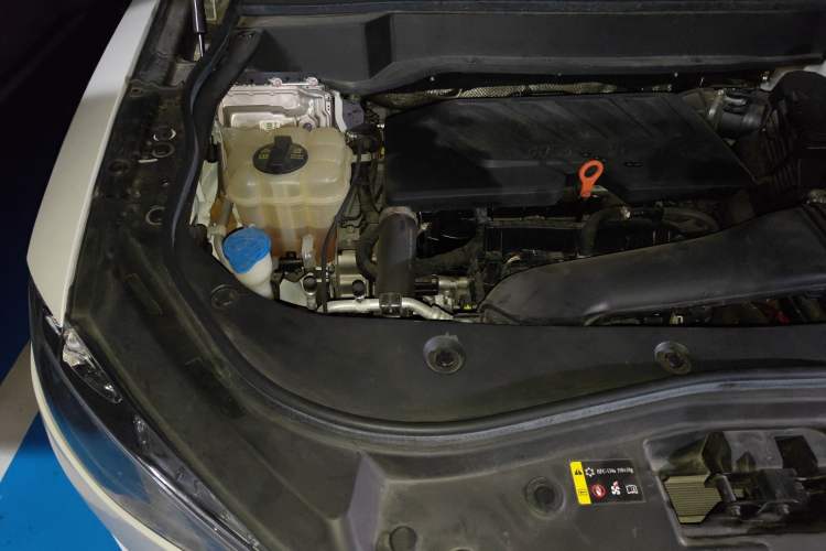 Used Haval F7 2021 1.5T Two-Wheel Drive iCool Engine Bay Right
