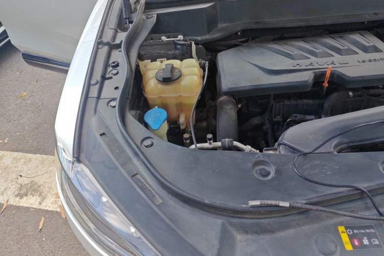 Used Haval F7 2021 1.5T Two-Wheel Drive iXuan Engine Bay Right