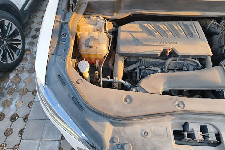 Used Haval F7 2021 1.5T Two-Wheel Drive i-Type Engine Bay Right