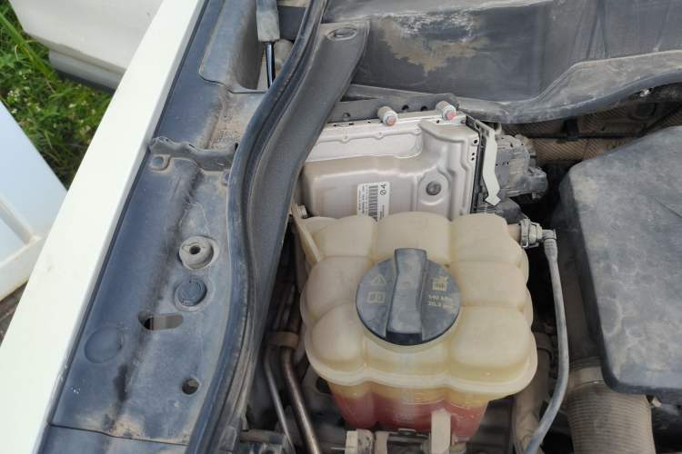 Used Haval F7 2021 1.5T Two-Wheel Drive i-Type Engine Bay Right