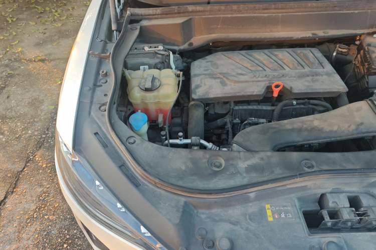 Used Haval F7 2021 1.5T Two-Wheel Drive iXuan Engine Bay Right