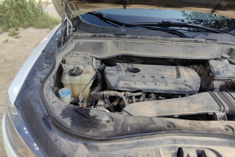 Used Haval F7 2021 2.0T All-Wheel Drive iJoy Engine Bay Right