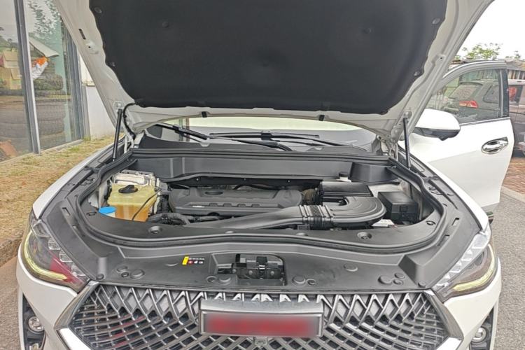 Used Haval F7 2021 2.0T Two-Wheel Drive i-Active Engine Bay