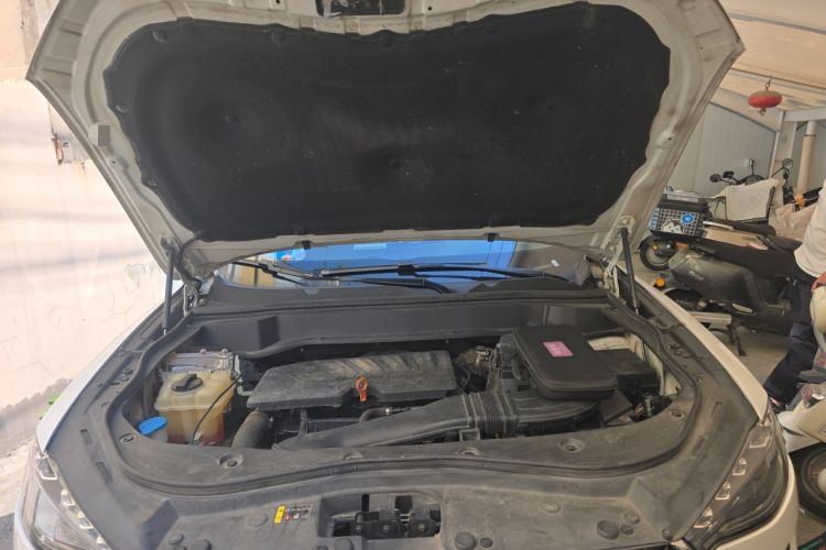Used Haval F7 2021 1.5T Two-Wheel Drive i-Type Engine Bay