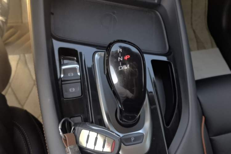 Used Haval F7 2021 1.5T Two-Wheel Drive i-Trend Gear Lever