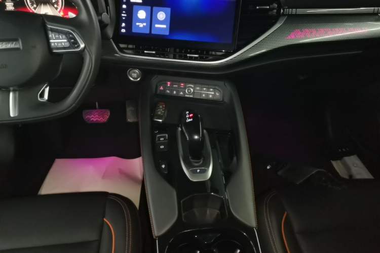 Used Haval F7 2021 2.0T Two-Wheel Drive i-Van Gear Lever