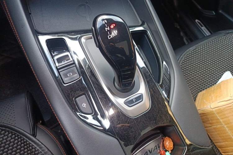 Used Haval F7 2021 2.0T Two-Wheel Drive i-Van Gear Lever