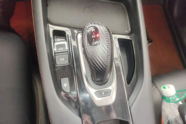 Used Haval F7 2021 1.5T Two-Wheel Drive i-Trend Gear Lever