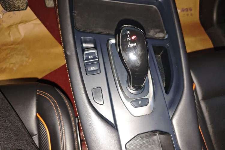 Used Haval F7 2021 1.5T Two-Wheel Drive i-Type Gear Lever