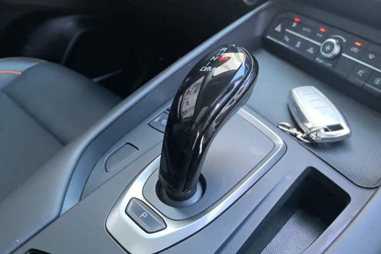 Used Haval F7 2021 2.0T Two-Wheel Drive i-Active Gear Lever