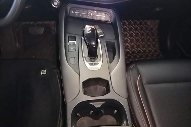 Used Haval F7 2021 1.5T Two-Wheel Drive i-Type Gear Lever