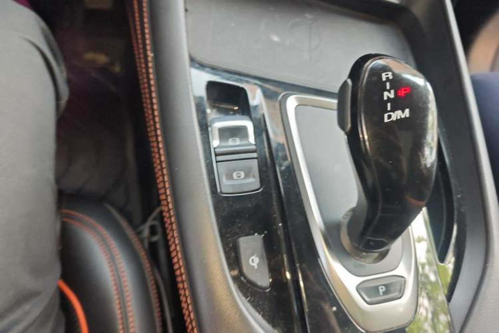 Used Haval F7 2021 2.0T Two-Wheel Drive i-Van Gear Lever