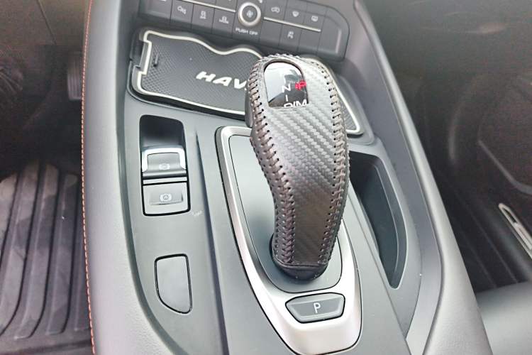 Used Haval F7 2021 1.5T Two-Wheel Drive iXuan Gear Lever