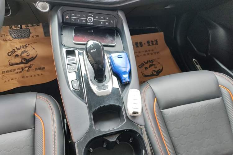 Used Haval F7 2021 2.0T Two-Wheel Drive i-Van Gear Lever
