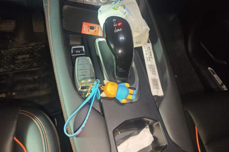 Used Haval F7 2021 1.5T Two-Wheel Drive iXuan Gear Lever