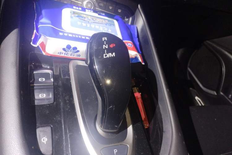 Used Haval F7 2021 1.5T Two-Wheel Drive i-Trend Gear Lever