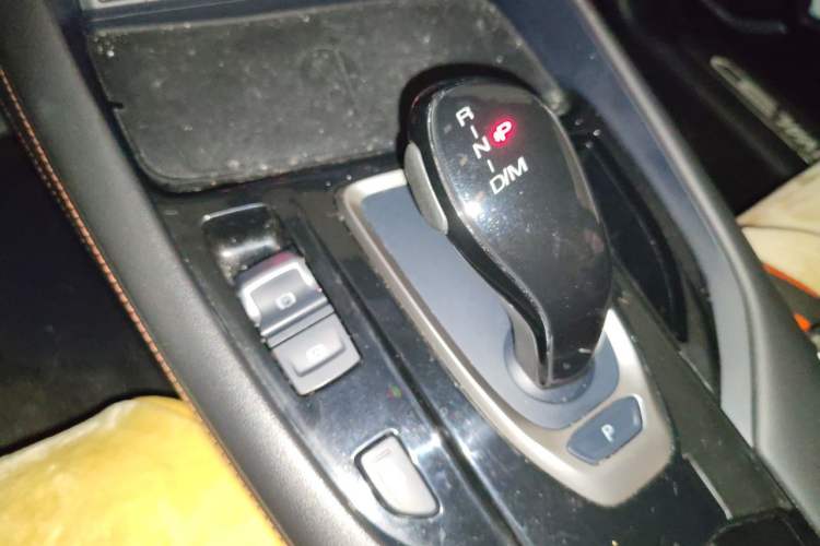 Used Haval F7 2021 1.5T Two-Wheel Drive i-Trend Gear Lever